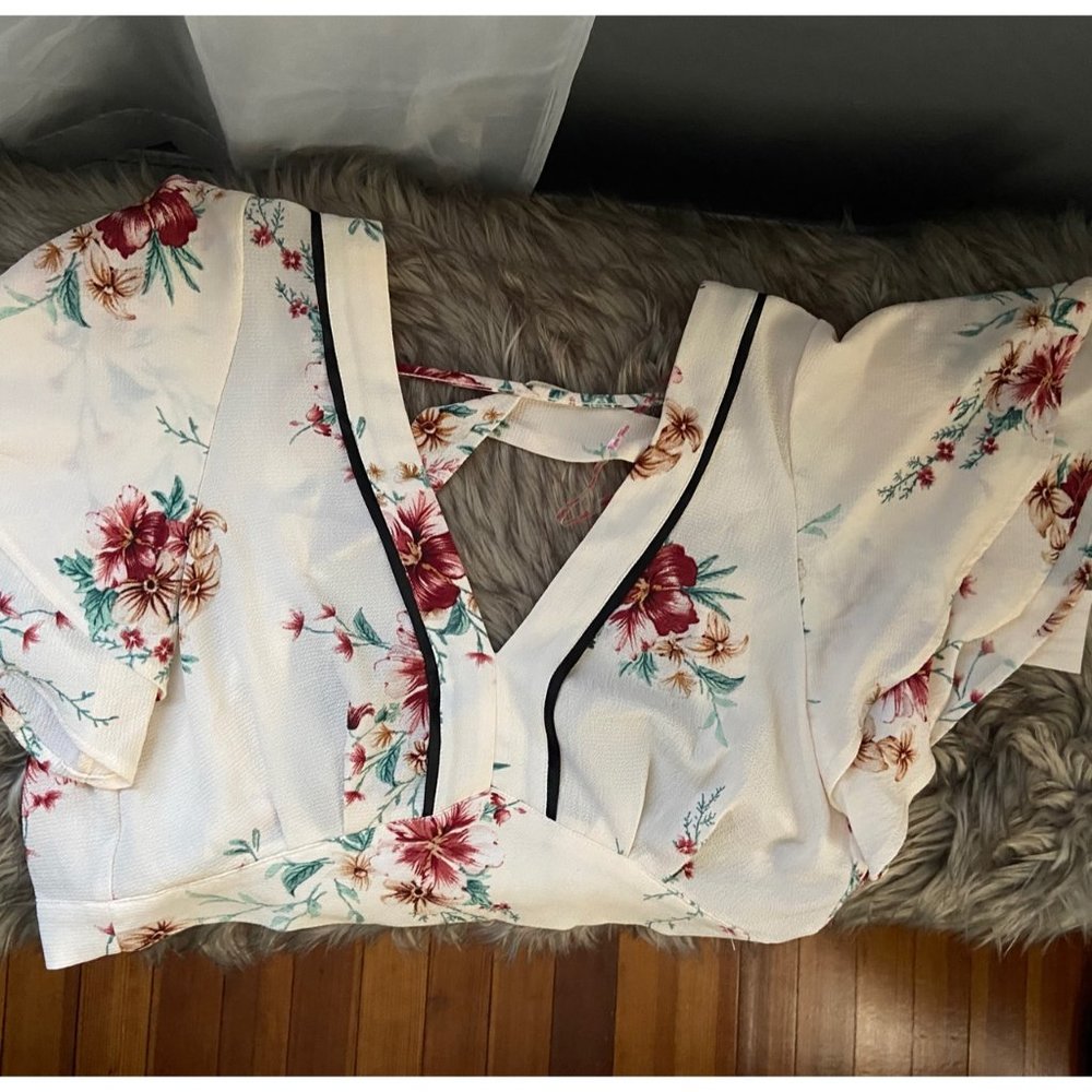 Cropped Tie Blouse
